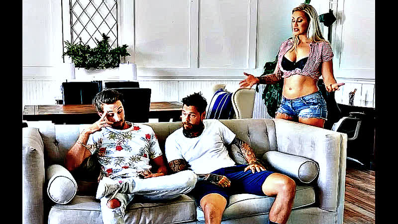 El porno con traducción ayudó a la madre de un amigo en el patio trasero sexo porno milf en ruso ryan conner