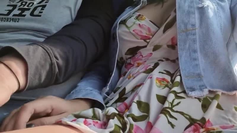 O passageiro do ônibus Martina Smith me pegou provocando meu corpo e me ajudou a esguichar