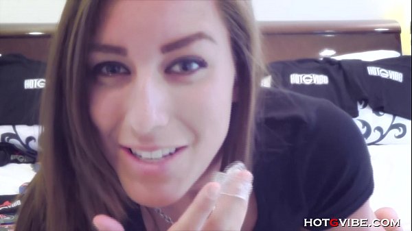 La bella sorellanza ha un orgasmo lattiginoso