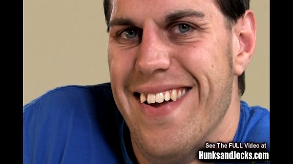 Bishop ist ein heterosexueller Bodybuilder