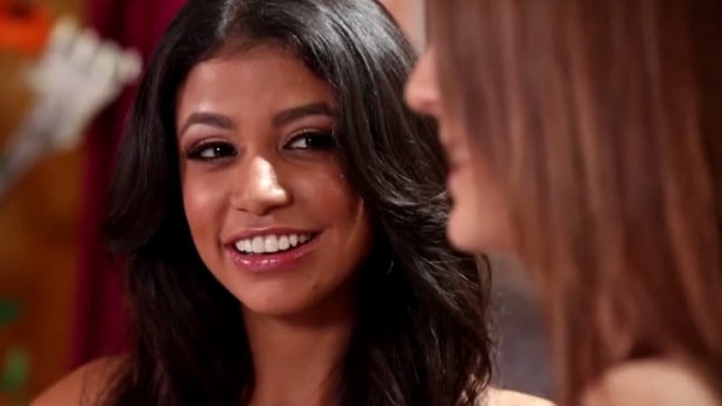 वेरोनिका रोड्रिग्ज, जोजो चुंबन