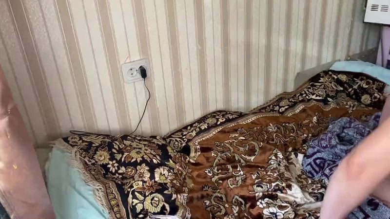 Frau will in den Arsch, russischer Porno mit Gesprächen, Analsex-Porno, Rus, retro, vollbusiger, behaarter Teenager, junge MILF, reife Mutter, dünne, behaarte Muschi